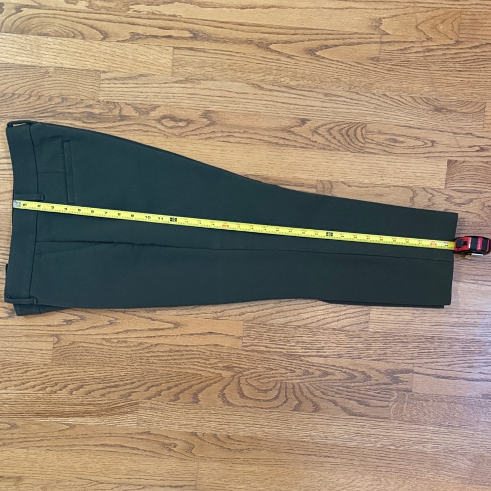 Ann Taylor Women's Olive Cropped Pants - Picture 2 of 3